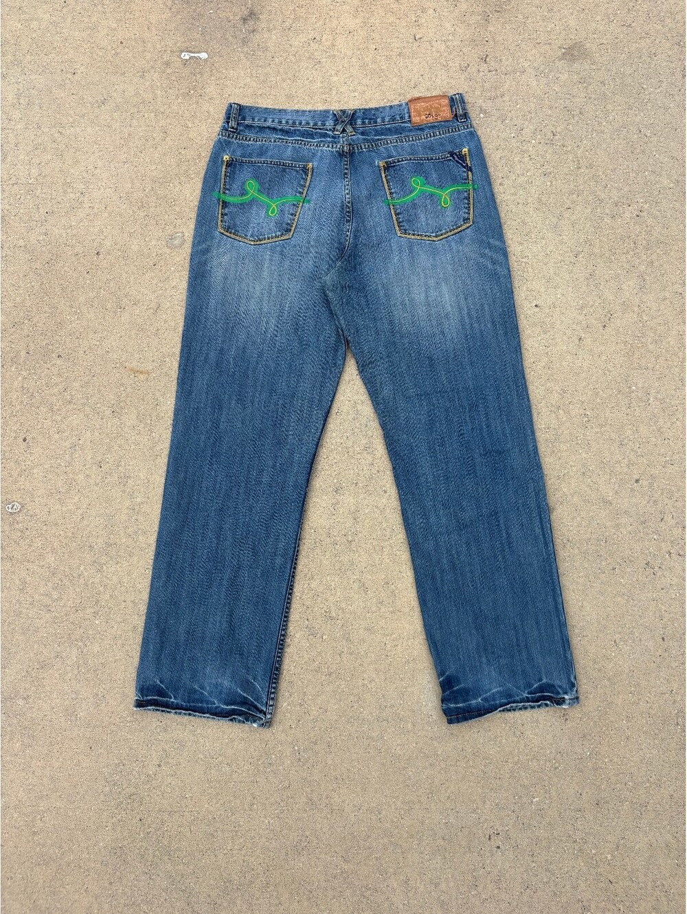 Vintage LRG Blue Denim Jean Embroidered Back Pockets Size 34